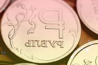 近几天有用户在社交平台称赛力斯SF5已经停产刚刚买到的新车就变成了绝版车型